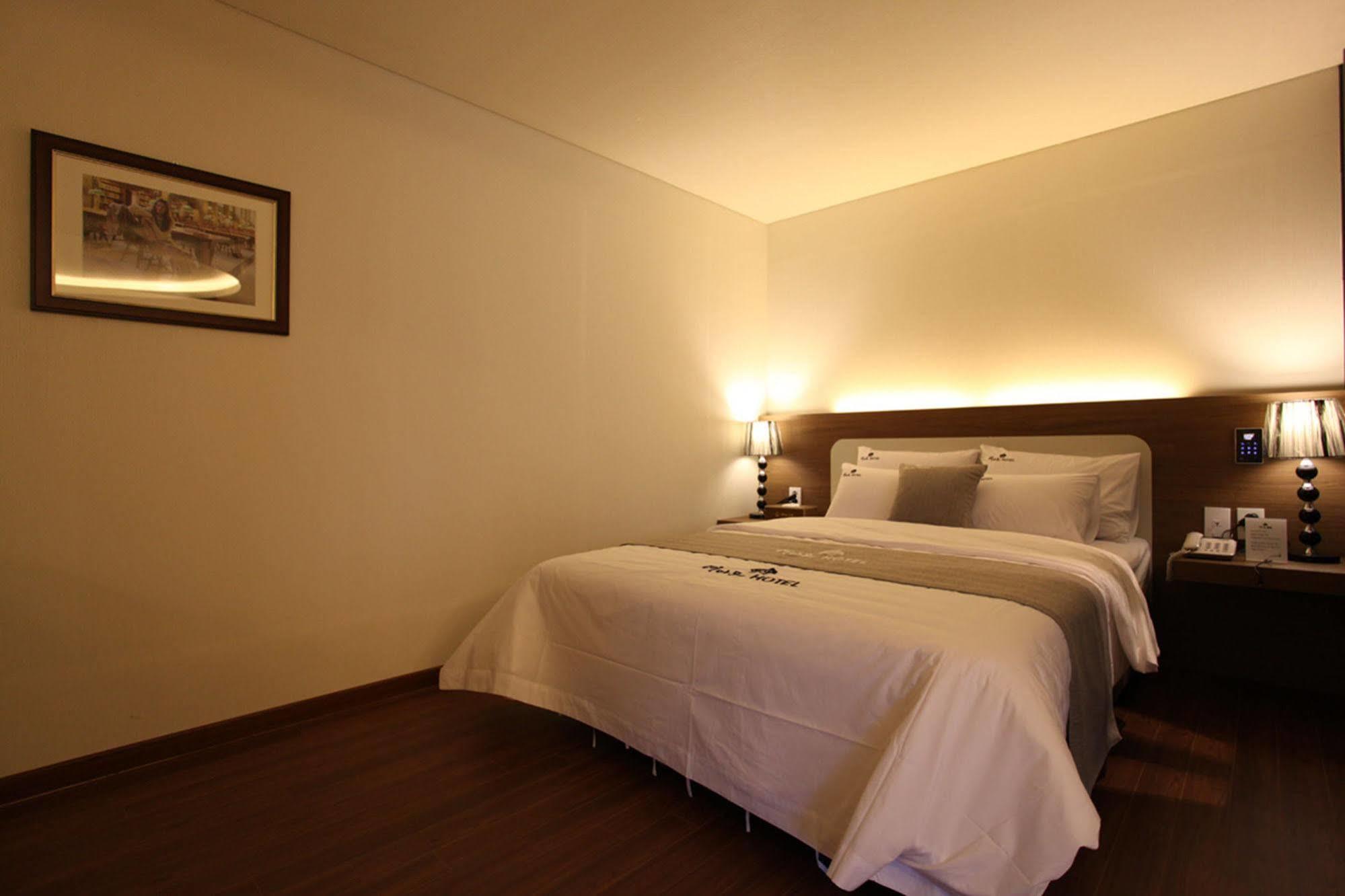 Drive In Hotel Tiamo Pocheon Zewnętrze zdjęcie