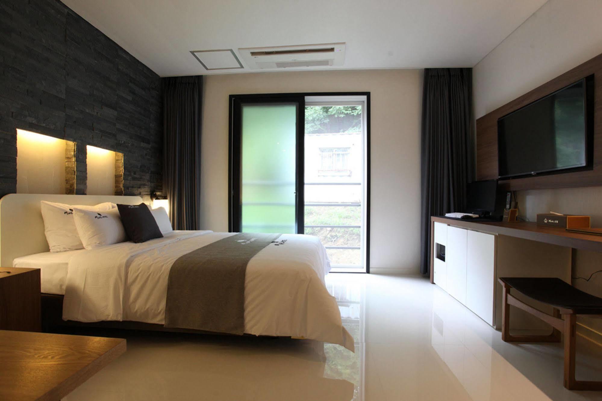 Drive In Hotel Tiamo Pocheon Zewnętrze zdjęcie